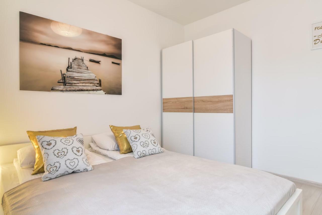 Ltc Apartments Malczewskiego Centrum Gdańsk Exteriör bild