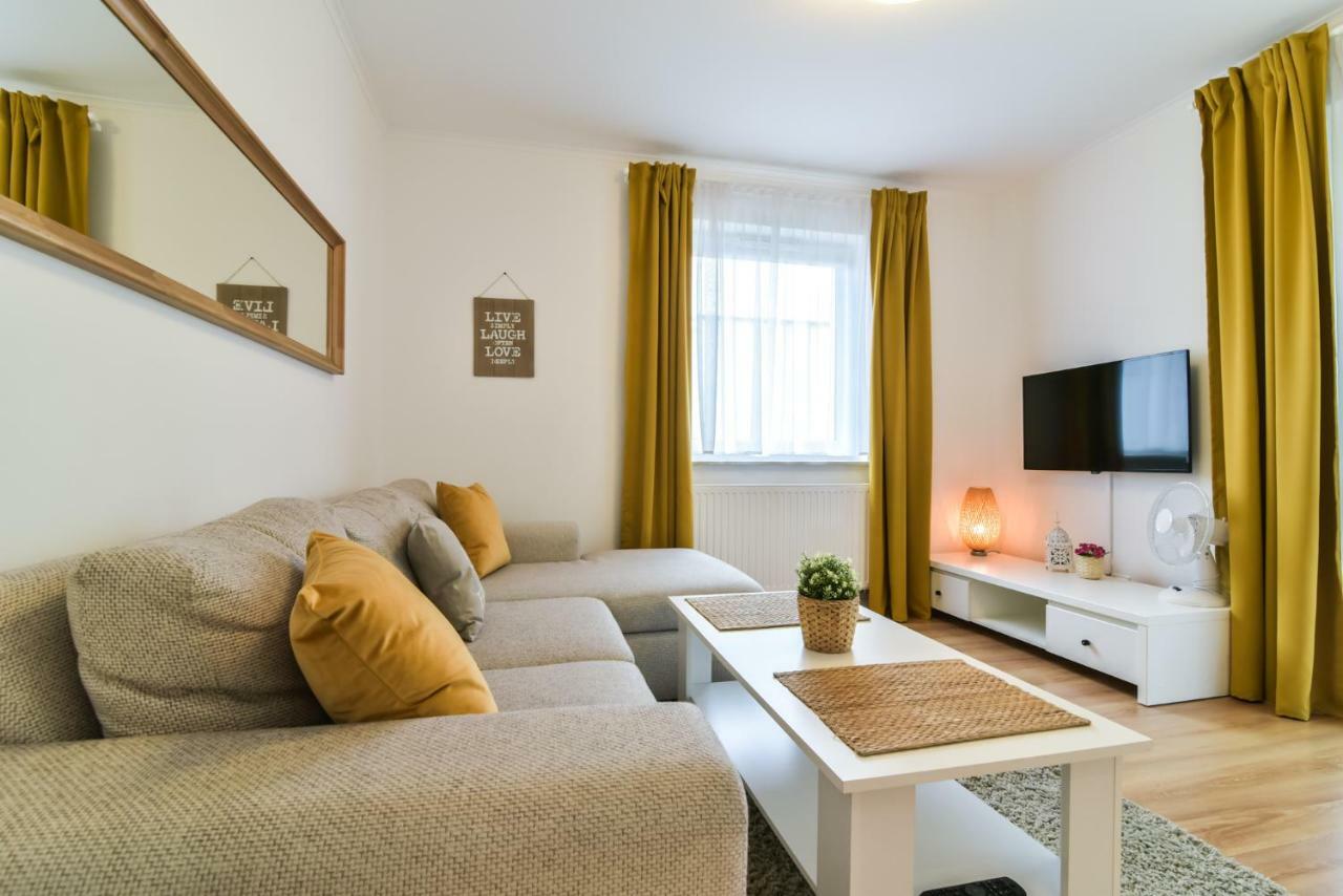 Ltc Apartments Malczewskiego Centrum Gdańsk Exteriör bild