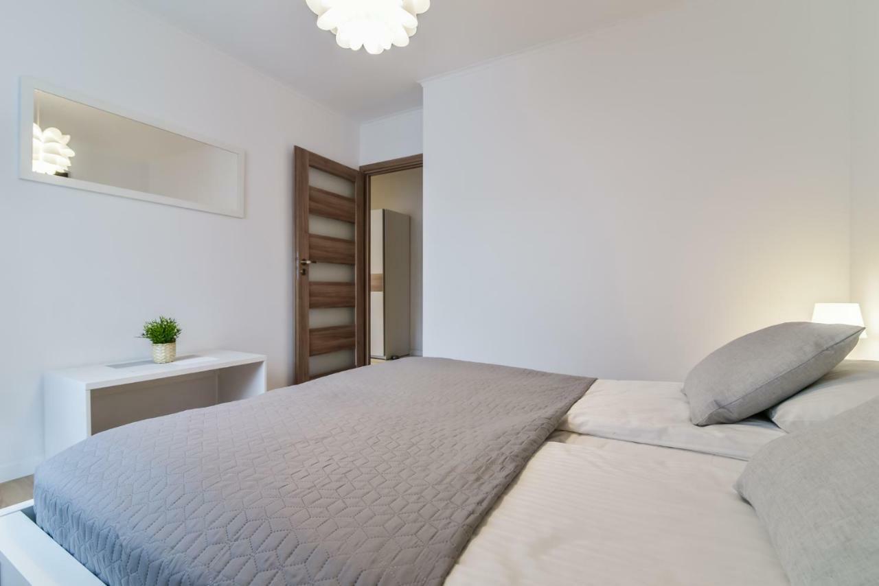 Ltc Apartments Malczewskiego Centrum Gdańsk Exteriör bild