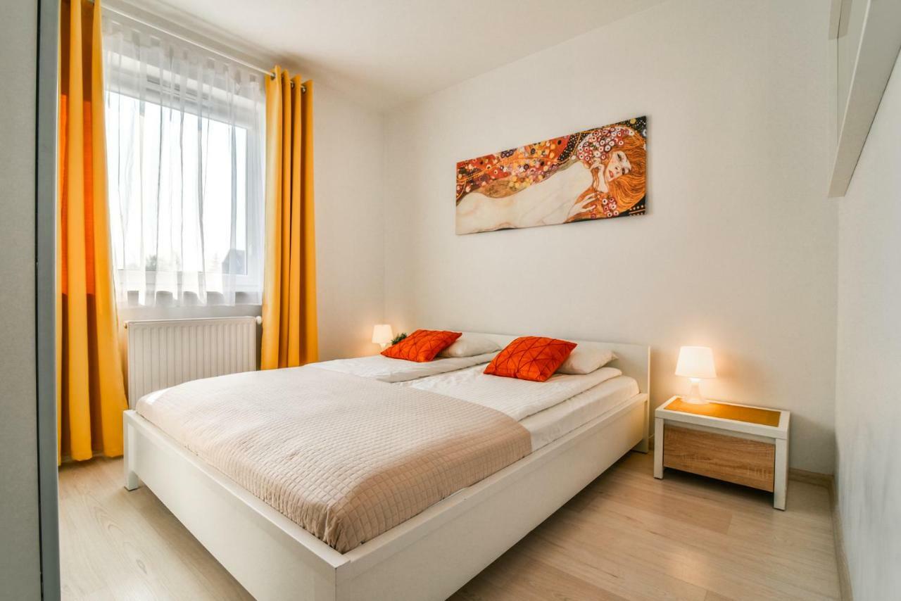 Ltc Apartments Malczewskiego Centrum Gdańsk Exteriör bild